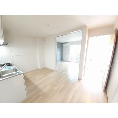 カーサ　ルピナス　Ⅱ 102【管理NO：1-023961002-01020】 ★家具家電は申し込み後に搬入しますの物件写真2