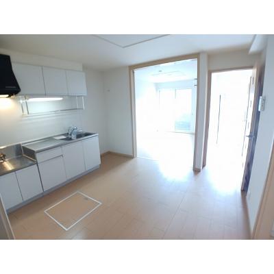 ダブル　セレッサ　フロレス 102【管理NO：1-016850201-01020】 ★家具家電は申し込み後に搬入しますの物件写真2