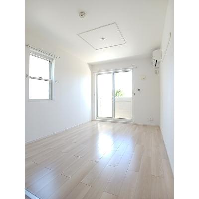 ネオ　コスモス 103【管理NO：1-018432201-01030】 ★家具家電は申し込み後に搬入します★の物件写真2