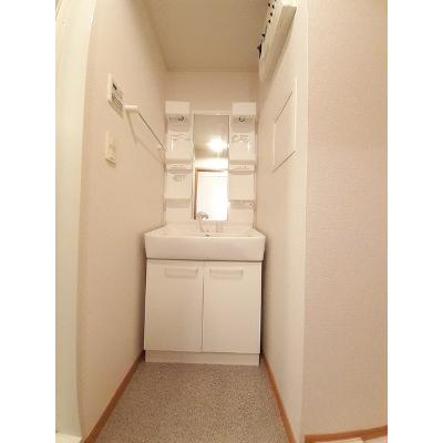 レジデンス稲富　Ｂ 201【管理NO：1-015446302-02010】 ★家具家電は申し込み後に搬入しますの物件写真6