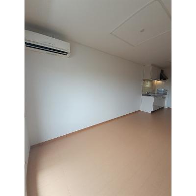 キャトルフォイル 202【管理NO：1-014621401-02020】 ★家具家電は申し込み後に搬入します★の物件写真2