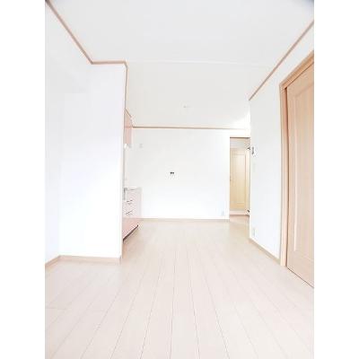 ウランタン弐番館 202【管理NO：1-012381802-02020】 ★家具家電は申し込み後に搬入します★の物件写真2