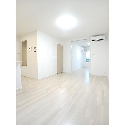 ピエモンテ　愛宕 203【管理NO：1-028087601-02030】 ★家具家電は申し込み後に搬入しますの物件写真2