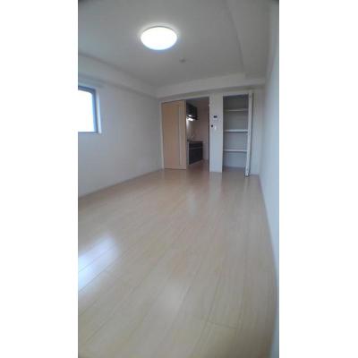 ルミリクス 406【管理NO：1-021688501-04060】 ★家具家電は申し込み後に搬入します★の物件写真2