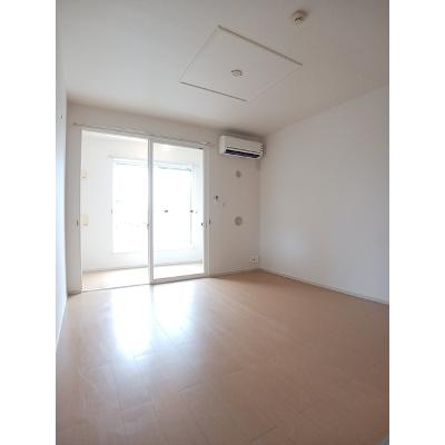 ルート３＆Ｍ・ＹⅤ 102【管理NO：1-020291101-01020】 ★家具家電は申し込み後に搬入しますの物件写真2