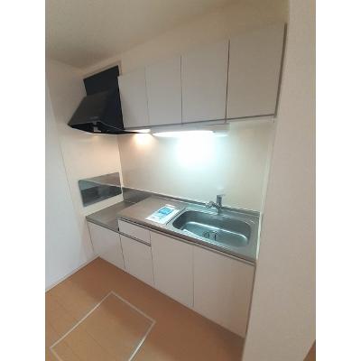 アヴェニール四番館 102【管理NO：1-019354702-01020】 ★家具家電は申し込み後に搬入しますの物件写真3