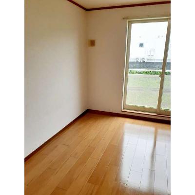 ジェルメ千本杉 204【管理NO：1-013483401-02040】 ★家具家電は申し込み後に搬入します★の物件写真2