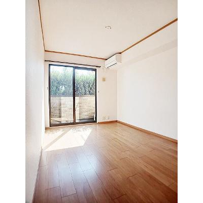 ビクトリア壱番館 102【管理NO：1-012752701-01020】 ★家具家電は申し込み後に搬入しますの物件写真2