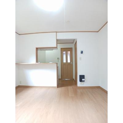 フォレストヒルズ３号館 204【管理NO：1-012243203-02040】 ★家具家電は申し込み後に搬入しますの物件写真2
