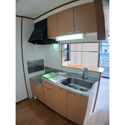 エスポワール 201【管理NO：1-012139701-02010】 ★家具家電は申し込み後に搬入しますの物件写真3