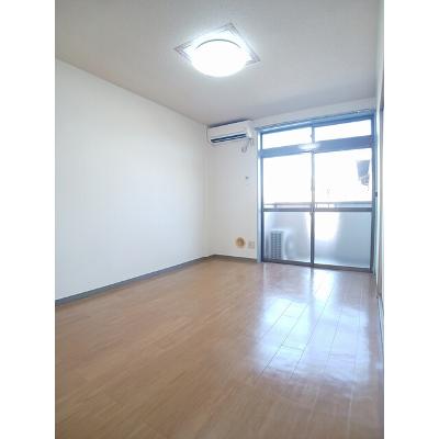 サンハイツ三潴 204【管理NO：1-004567201-02040】 ★家具家電は申し込み後に搬入します★の物件写真2