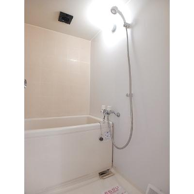 レピュートおんつか 203【管理NO：1-001170201-02030】 ★家具家電は申し込み後に搬入します★の物件写真4