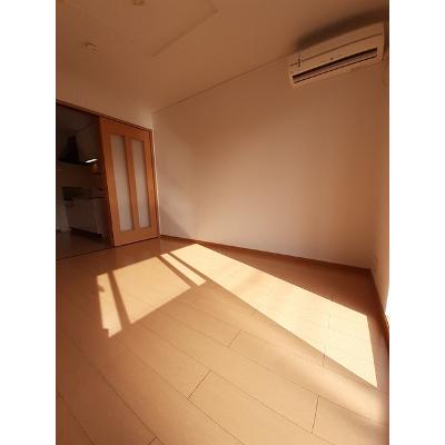 サンリットスクエアＡ 103【管理NO：1-015309601-01030】 ★家具家電は申し込み後に搬入します 2026年07月下旬入居可能の物件写真2