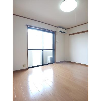 サマーパイン 203【管理NO：1-010947701-02030】 ★家具家電は申し込み後に搬入します★の物件写真2