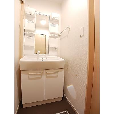 プリムローズ 203【管理NO：1-018105801-02030】 ★家具家電は申し込み後に搬入します★の物件写真6