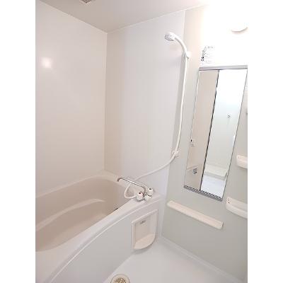 エントランス　弐番館 203【管理NO：1-013423702-02030】 ★家具家電は申し込み後に搬入します★の物件写真4