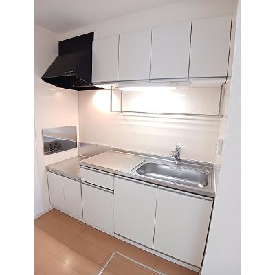 プリムローズ 101【管理NO：1-018105801-01010】 ★家具家電は申し込み後に搬入します★の物件写真3