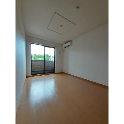 リヴァーブライト 102【管理NO：1-015392201-01020】 2026年07月中旬入居可能の物件写真2