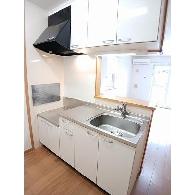 アヴニール　Ⅱ 101【管理NO：1-013722002-01010】 ★家具家電は申し込み後に搬入します★の物件写真3