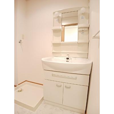 アヴニール　Ⅱ 101【管理NO：1-013722002-01010】 ★家具家電は申し込み後に搬入します★の物件写真6