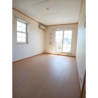 アルハンブラ二番館 201【管理NO：1-013005702-02010】 ★家具家電は申し込み後に搬入します★の物件写真2