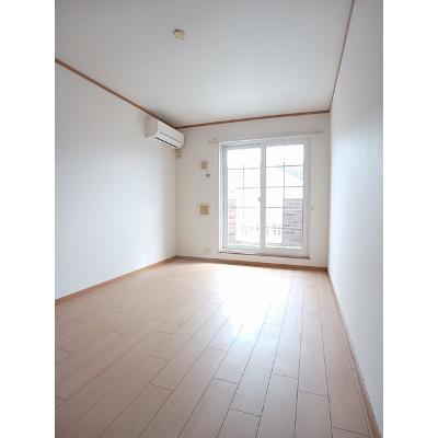 アルハンブラ一番館 202【管理NO：1-013005701-02020】 ★家具家電は申し込み後に搬入しますの物件写真2
