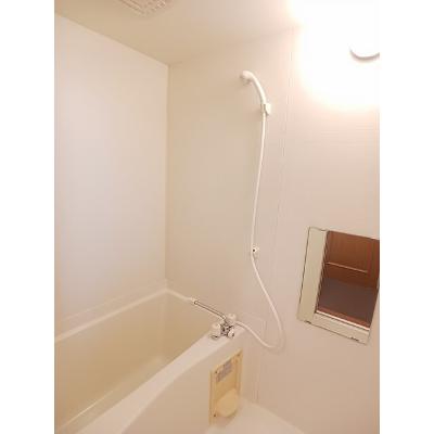 グランデファジョリーノ 105【管理NO：1-011564801-01050】 ★家具家電は申し込み後に搬入します★の物件写真4