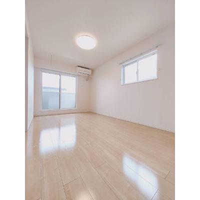 カルミア　Ⅱ 203【管理NO：1-025444502-02030】 ★家具家電は申し込み後に搬入しますの物件写真2