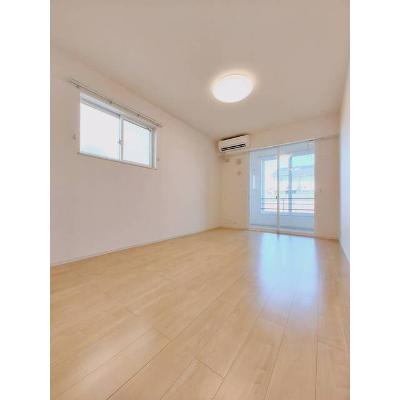 カルミア　Ⅰ 101【管理NO：1-025444501-01010】 ★家具家電は申し込み後に搬入しますの物件写真2