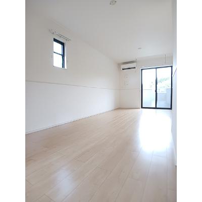 マーヴェラスⅡ 103【管理NO：1-023871602-01030】 ★家具家電は申し込み後に搬入しますの物件写真2