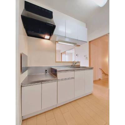 エテルノ 203【管理NO：1-018969801-02030】 ★家具家電は申し込み後に搬入します★の物件写真3