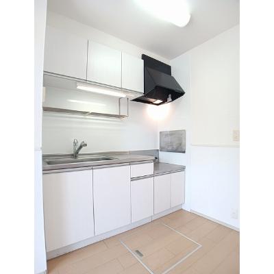 カーサブリランテ 102【管理NO：1-017392101-01020】 ★家具家電は申し込み後に搬入しますの物件写真3