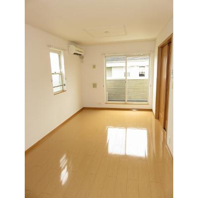 グッド・エレガンス　Ⅰ 201【管理NO：1-014557301-02010】 ★家具家電は申し込み後に搬入します★の物件写真2