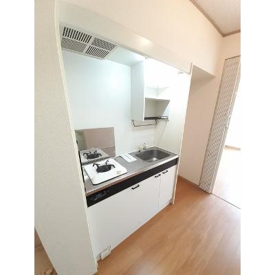 エトワールⅡ 203【管理NO：1-099228101-02030】 ★家具家電は申し込み後に搬入します★の物件写真3