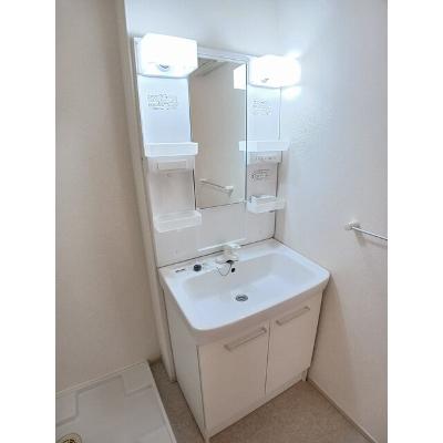 グリッターコートⅡ 101【管理NO：1-019923302-01010】 ★家具家電は申し込み後に搬入します★の物件写真6