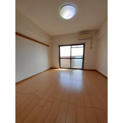 エアリーストリート 705【管理NO：1-012660101-07050】 ★家具家電は申し込み後に搬入します★の物件写真2