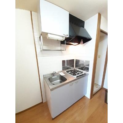 パ－クサイド素川 201【管理NO：1-011102401-02010】 ★家具家電は申し込み後に搬入しますの物件写真3
