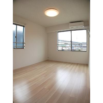 アールズハイムⅡ 201【管理NO：1-027522001-02010】 ★家具家電は申し込み後に搬入します★の物件写真2