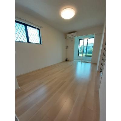 リラ　クオーレ　Ⅱ 101【管理NO：1-027377401-01010】 ★家具家電は申し込み後に搬入しますの物件写真2