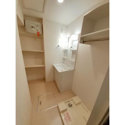 エレガンテカーサ 201【管理NO：1-022233301-02010】 ★家具家電は申し込み後に搬入します★の物件写真6