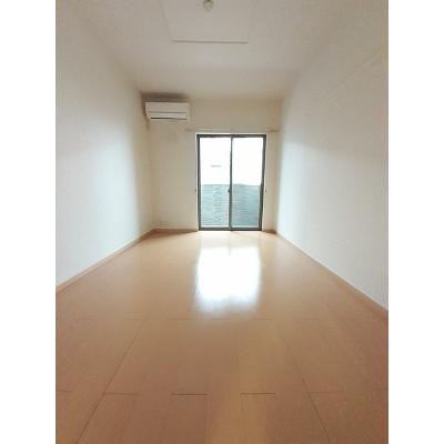 ベルセリスメゾンⅠ 102【管理NO：1-017020701-01020】 ★家具家電は申し込み後に搬入しますの物件写真2