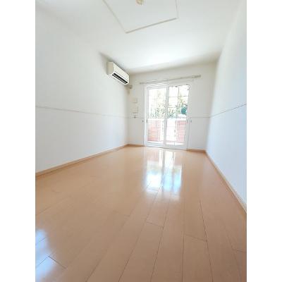 シャノワール 101【管理NO：1-016655201-01010】 ★家具家電は申し込み後に搬入しますの物件写真2