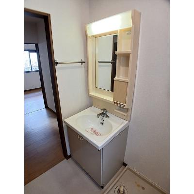 カーサ・シゲル 101【管理NO：1-009676101-01010】 ★家具家電は申し込み後に搬入しますの物件写真6