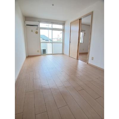メゾン下郡 203【管理NO：1-004646101-02030】 ★家具家電は申し込み後に搬入しますの物件写真2