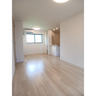 アウローラ鶴崎Ⅰ 102【管理NO：1-028109601-01020】 ★家具家電は申し込み後に搬入しますの物件写真2