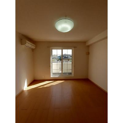 ブロッサムズ汐見 201【管理NO：1-016029401-02010】 ★家具家電は申し込み後に搬入しますの物件写真2