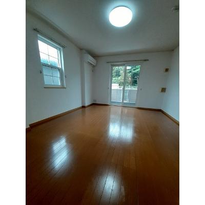 Ｓ．Ｒｅｓｉｄｅｎｃｅ 101【管理NO：1-013866501-01010】 ★家具家電は申し込み後に搬入しますの物件写真2
