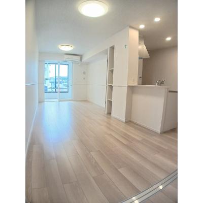 ソアラ 103【管理NO：1-028045701-01030】 ★家具家電は申し込み後に搬入しますの物件写真2