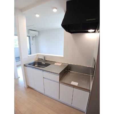 エル　アヴェニール曙台 204【管理NO：1-022251101-02040】 ★家具家電は申し込み後に搬入します★の物件写真3