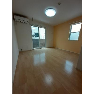 プレシスⅢ 105【管理NO：1-022195001-01050】 ★家具家電は申し込み後に搬入しますの物件写真2